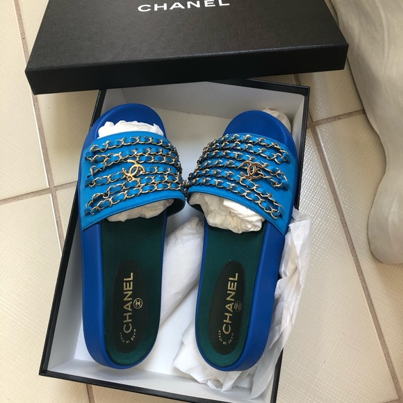 chanel chain slides